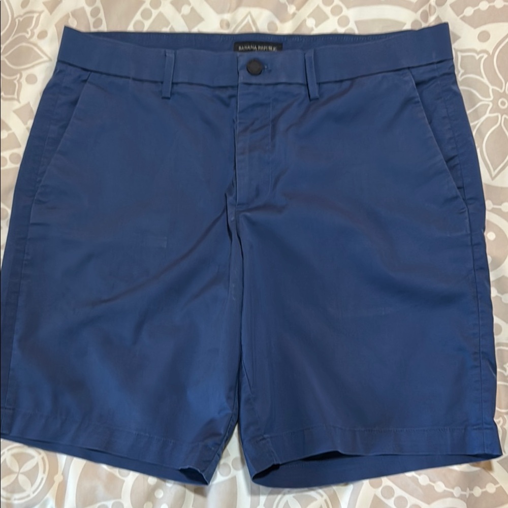 Banana Republic Men's Navy Flat Front Shorts